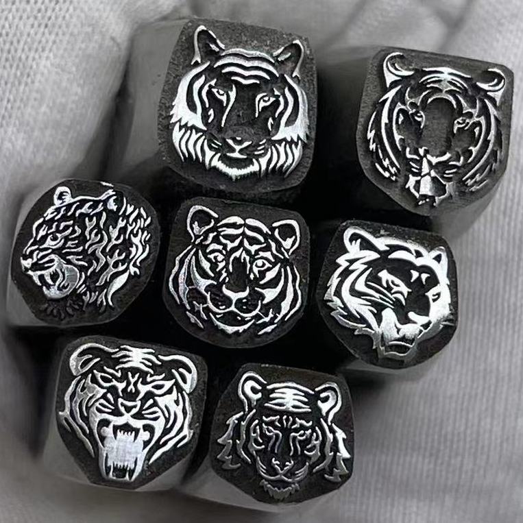 Tiger Head Design Metal Punch  - Leatherwork Embossing recension och pris