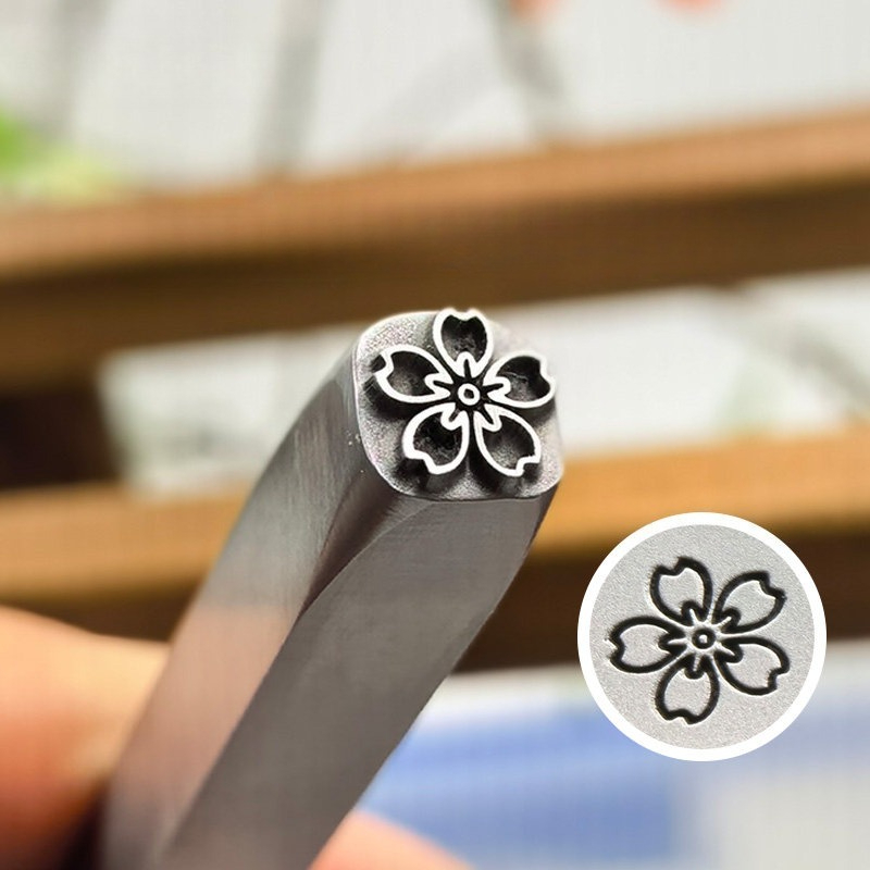 5/7mm Flower Pattern Metal Sta - Leatherwork Embossing recension och pris